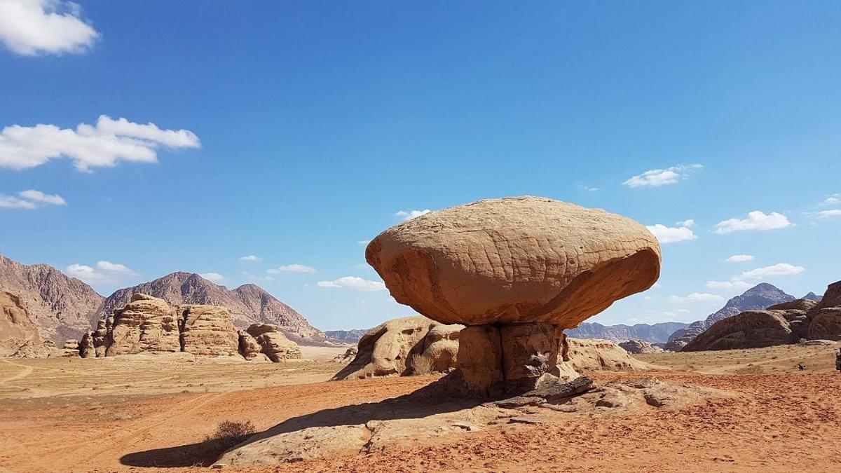 וואדי רם Moon City With Jeep Trips מראה חיצוני תמונה