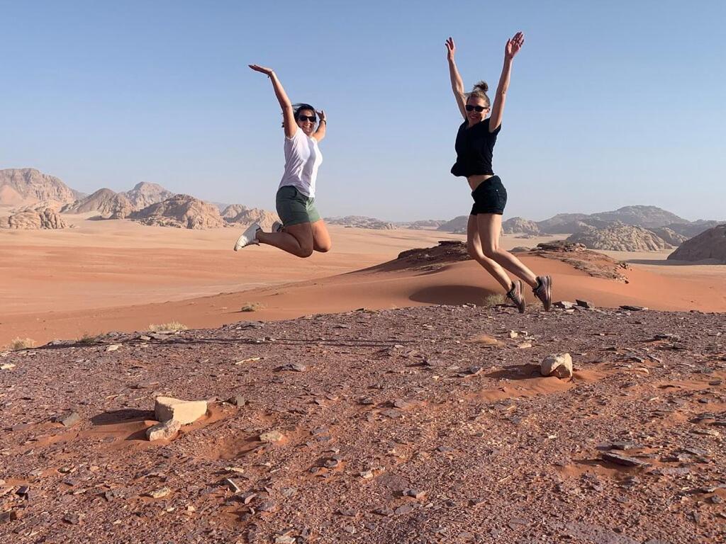 וואדי רם Moon City With Jeep Trips מראה חיצוני תמונה