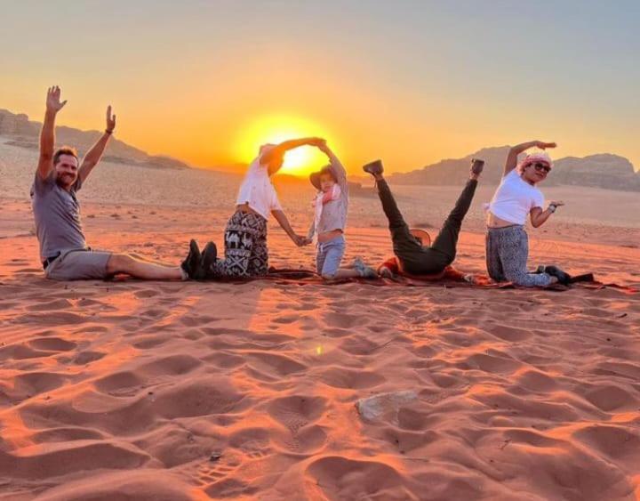 וואדי רם Moon City With Jeep Trips מראה חיצוני תמונה
