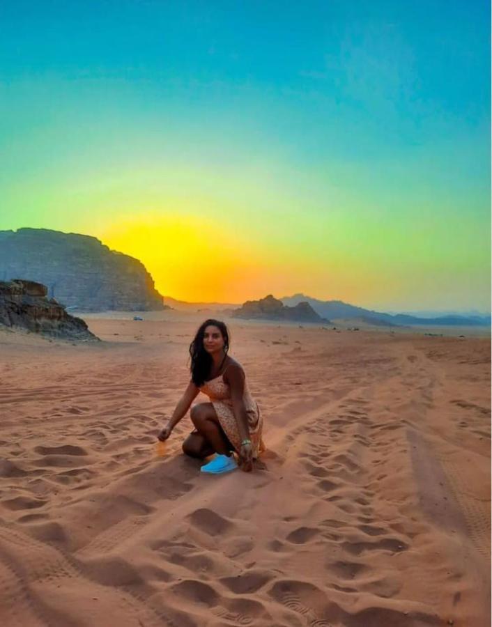 וואדי רם Moon City With Jeep Trips מראה חיצוני תמונה