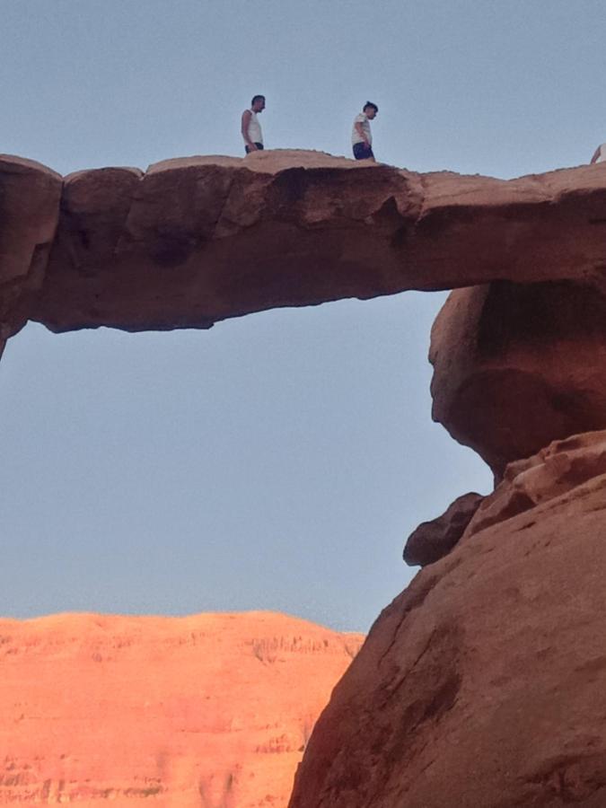 וואדי רם Moon City With Jeep Trips מראה חיצוני תמונה