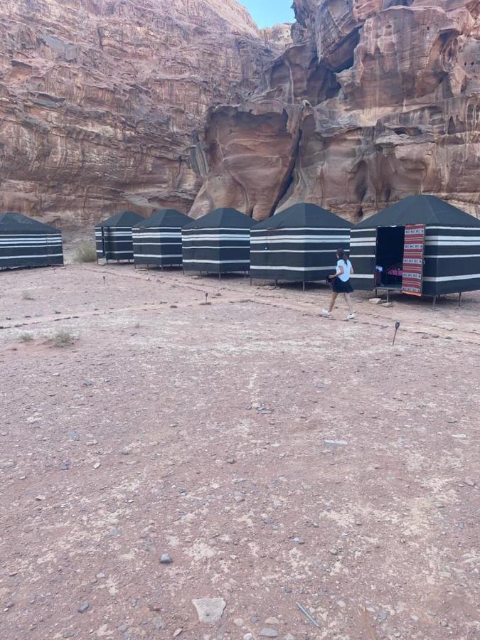 וואדי רם Moon City With Jeep Trips מראה חיצוני תמונה