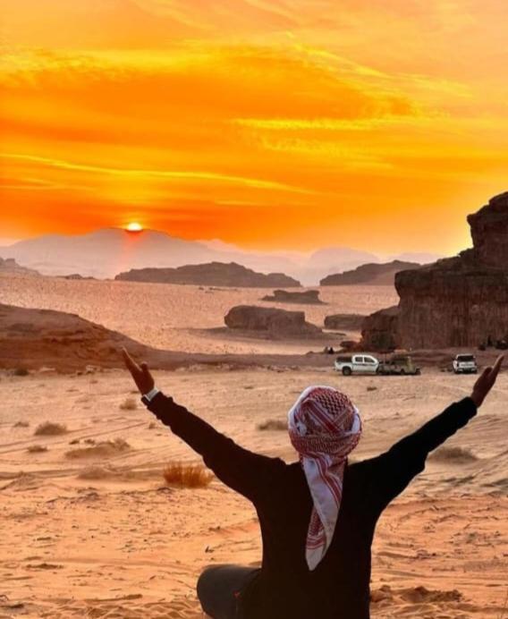 וואדי רם Moon City With Jeep Trips מראה חיצוני תמונה