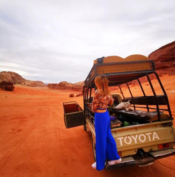 וואדי רם Moon City With Jeep Trips מראה חיצוני תמונה
